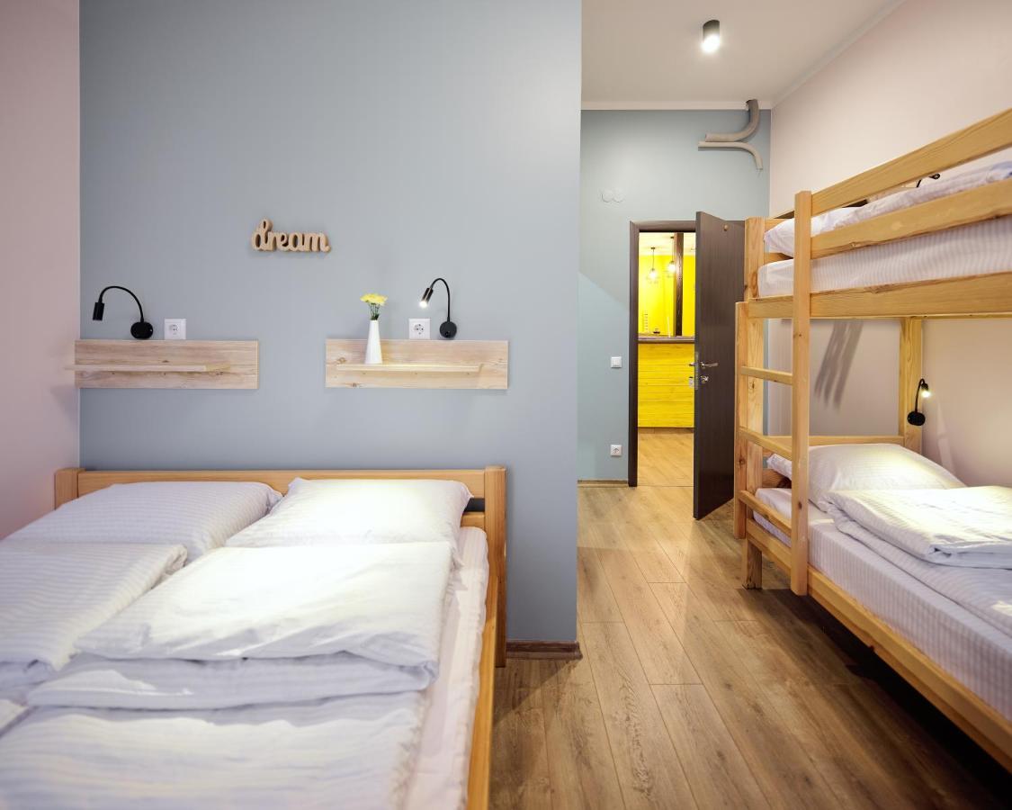 Dream Hostel Khmelnytskyi Ngoại thất bức ảnh