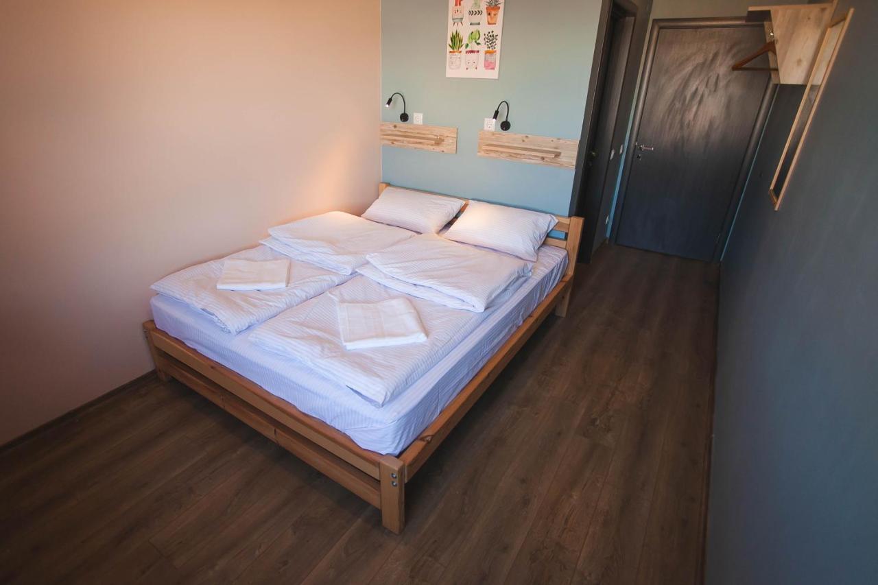 Dream Hostel Khmelnytskyi Ngoại thất bức ảnh