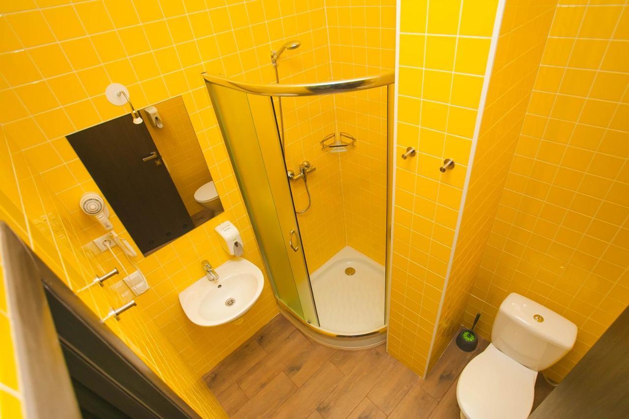 Dream Hostel Khmelnytskyi Ngoại thất bức ảnh