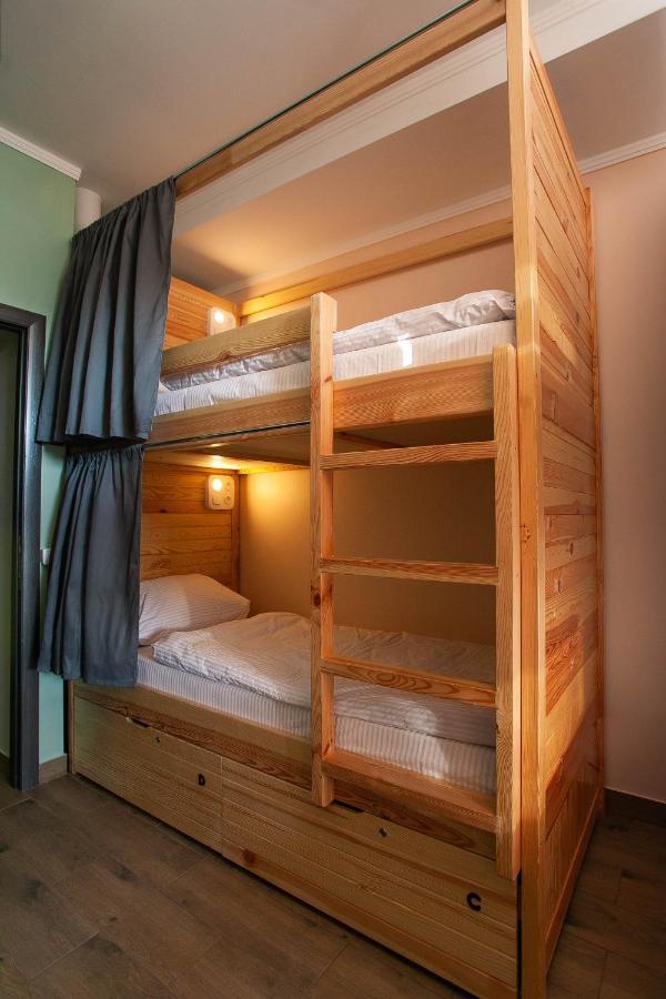 Dream Hostel Khmelnytskyi Ngoại thất bức ảnh
