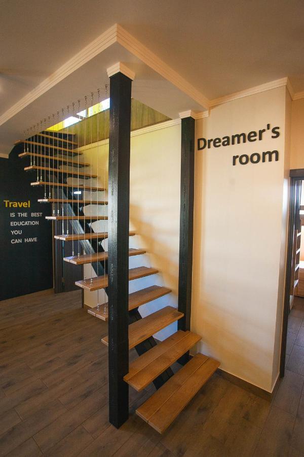 Dream Hostel Khmelnytskyi Ngoại thất bức ảnh